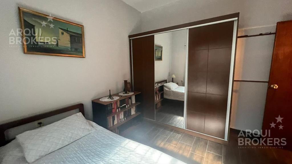 Casa de dos dormitorios en venta en Jardines del Hipódromo