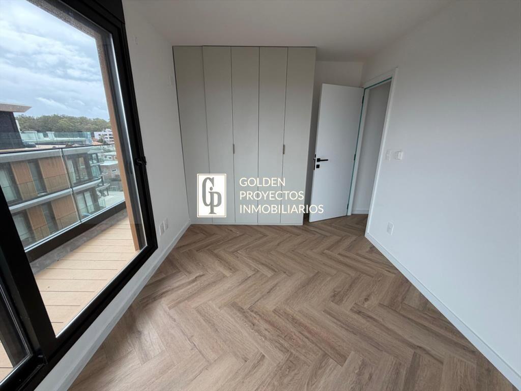 Apartamento en Alquiler 2 Dormitorios con Cocina definida e