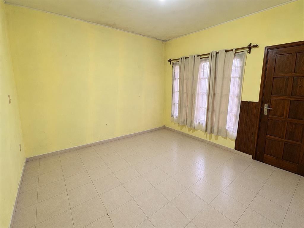 Venta de Casa en PH con 3 D + 1 Apto de un 1D en Perez Caste