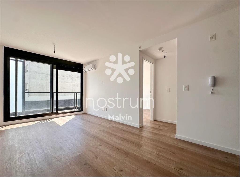 Piso medio excelente orientación con garaje $ 31.500.ingres