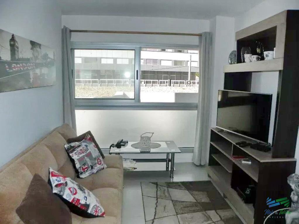 Apartamento en edificio con excelentes servicios