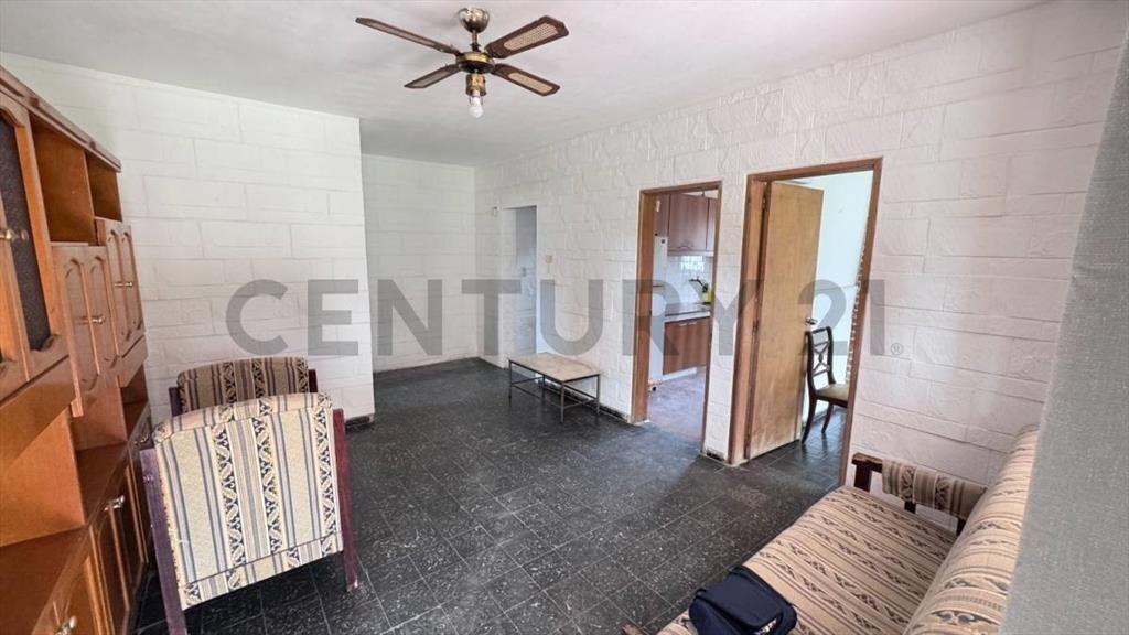 CASA 3 Dormitorios, 620 m2 solida construcción, prox a la...