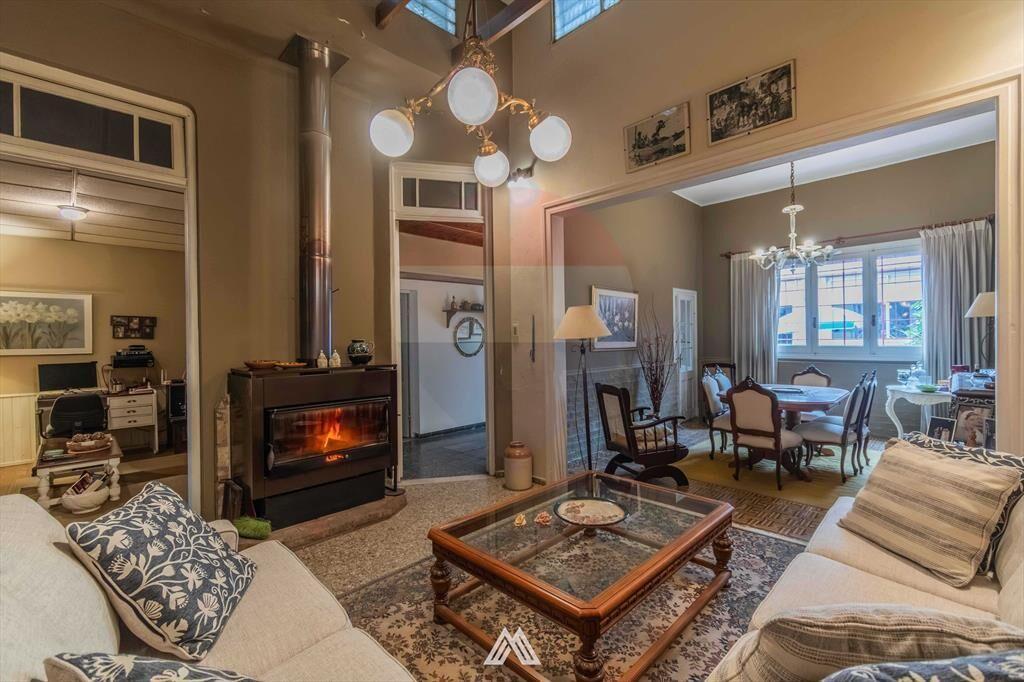 VENTA DE CASA 3 DORMITORIOS PRÓXIMA A TRES CRUCES