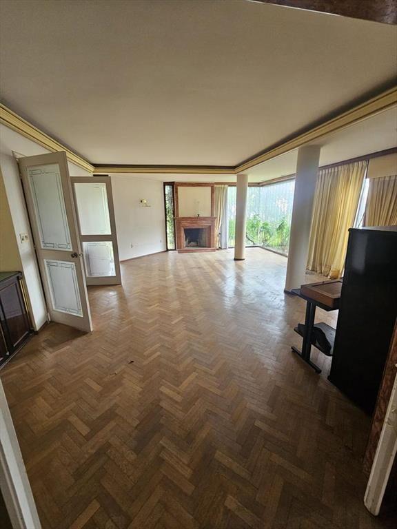 Casa proximo Puerto del Buceo y WTC, 390 m2 , terreno de 12
