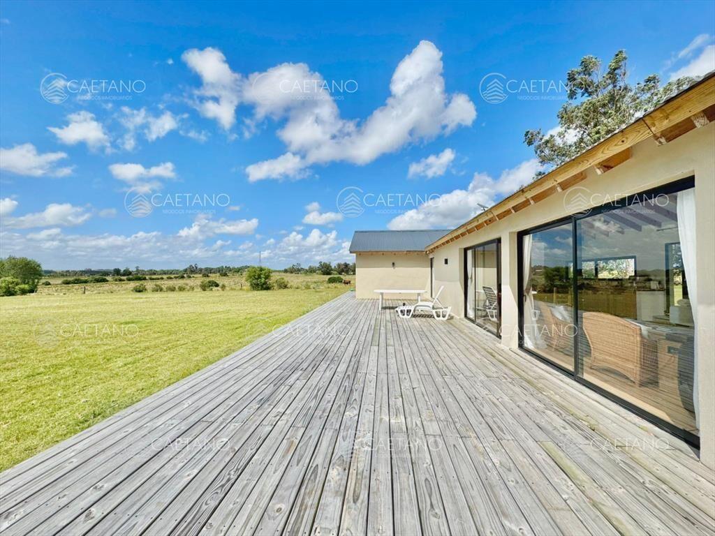 Chacra en Ruta 104 de 5 hectáreas con moderna casa