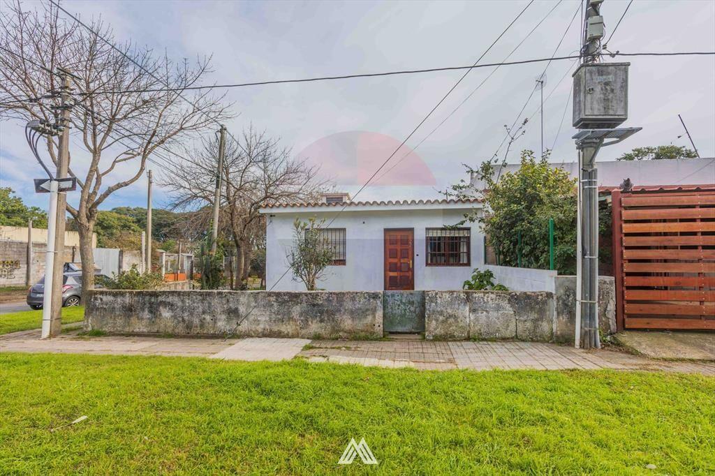 VENTA CASA MAROÑAS DOS DORMITORIOS AMPLIO FONDO
