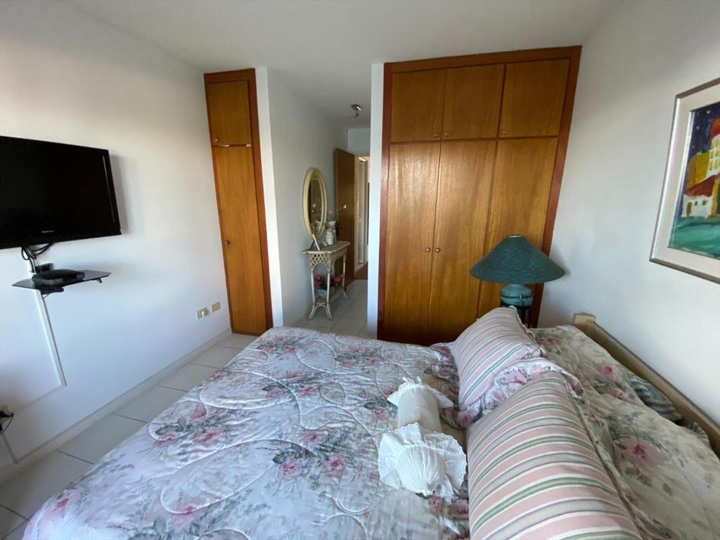 Gran Pent House, proximo a playa mansa, parada 16, vista al