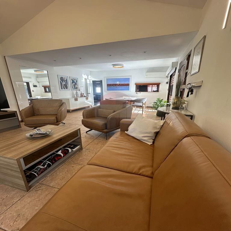 VENTA CASA 3 DORMITORIOS, 1562m2, EN COLON
