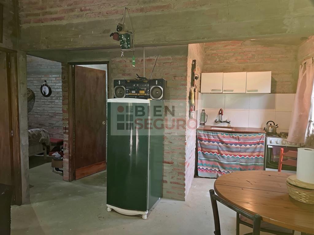 Sólida casa con gran terreno de 1.200 m², en venta en Las