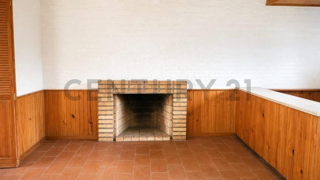 Venta casa 2 dormitorios 625m terreno lado Sur a 1 de la ...