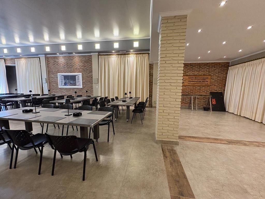 Alquiler - Local Comercial ideal para Salones de fiestas, pu