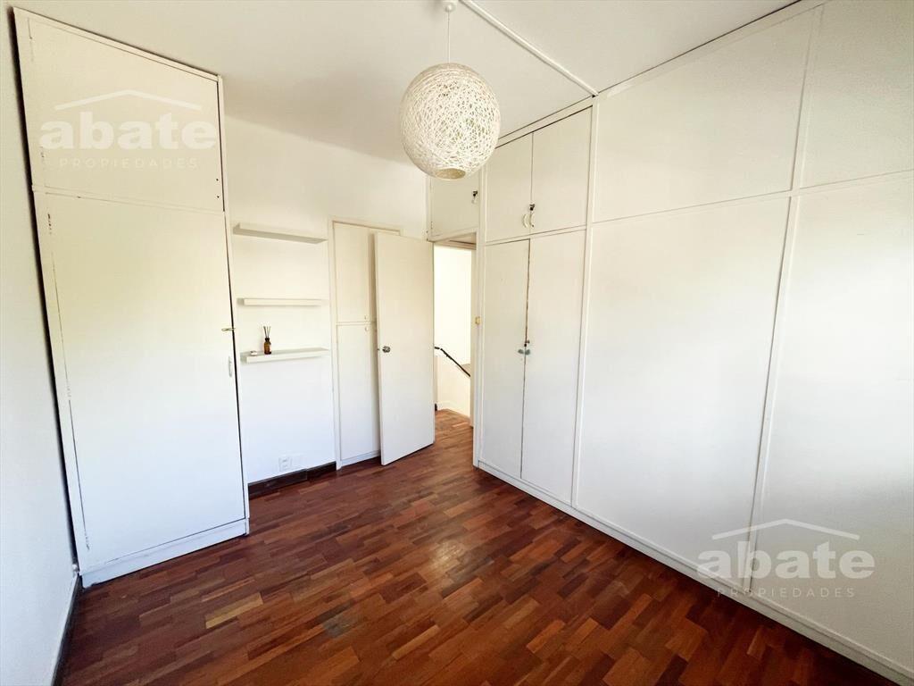 Venta de Casa 3 Dorm y Garage - Pocitos Nuevo