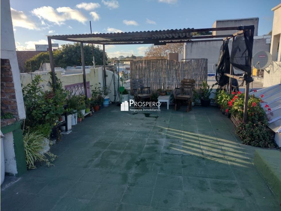 AL1897 Venta Casa 3dorm La Comercial Balcón
