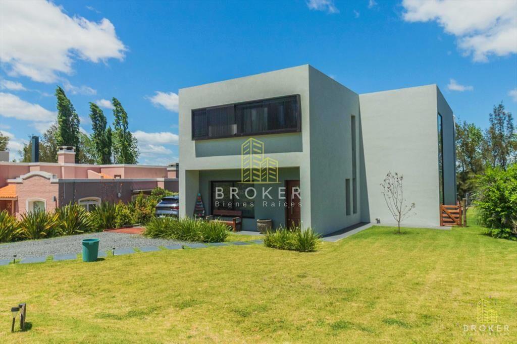 Venta Casa 4 dormitorios en Lomas de La Tahona