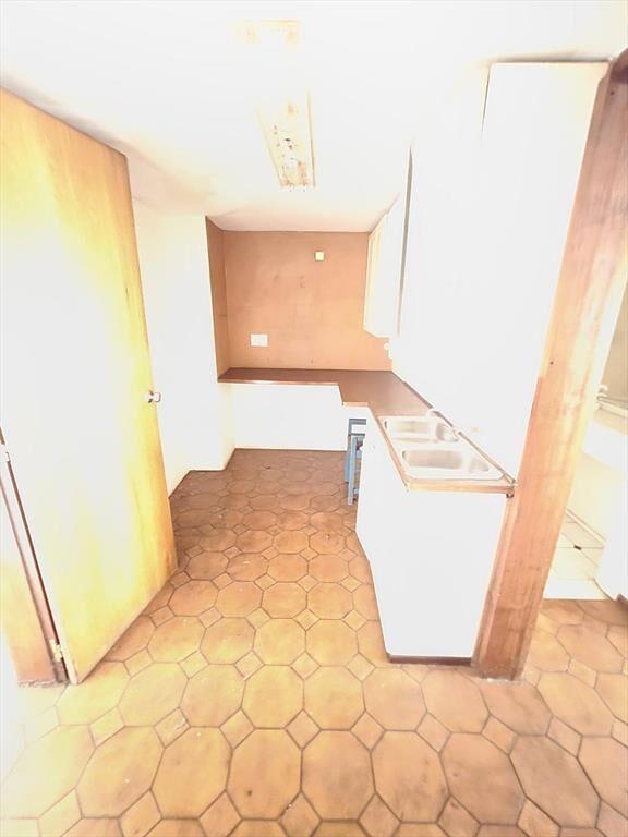 Local proximo Puerto del Buceo y WTC, 390 m2 , terreno de