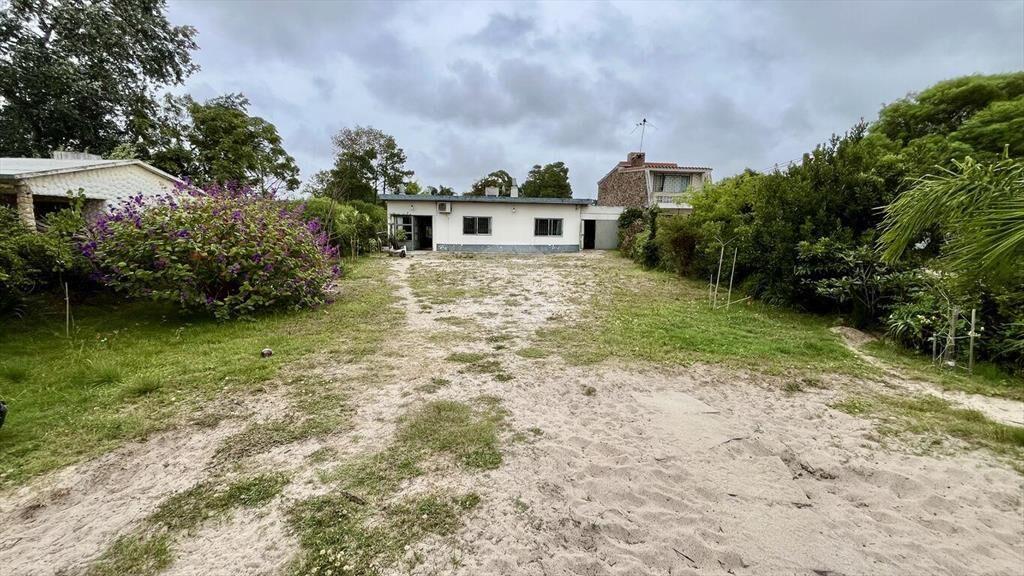 Venta Casa 2 Dormitorios en Terreno de 832 m², Solymar Sur