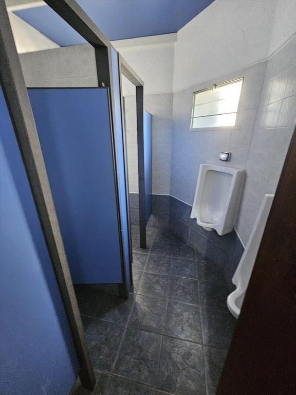 Proximo Luis Alberto de Herrera y Av Italia, 400 m2, excele
