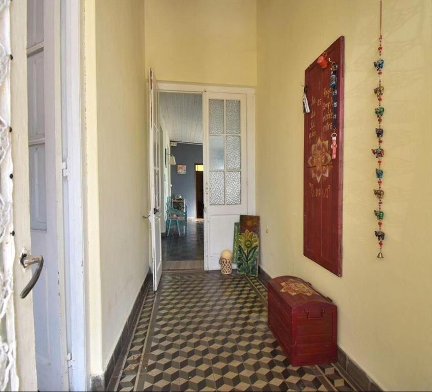 CASA 3 DORMITORIOS, 2 BAÑOS Y FONDO. ZONA COMERCIAL