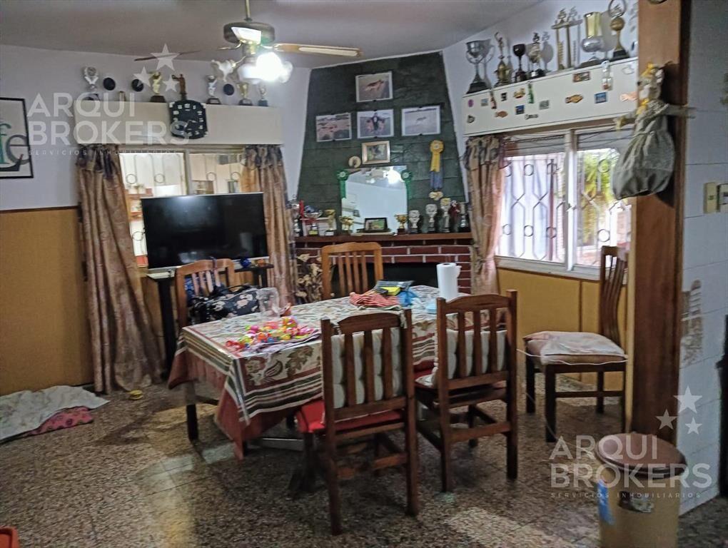 Casa de dos dormitorios en venta en Nuevo París