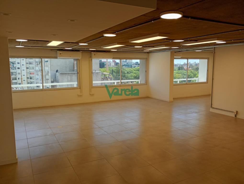Venta gran apto para oficina Cordón casi Artigas