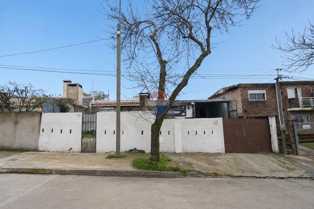 VENTA Casa PH y Depósito. Con Renta por vencer