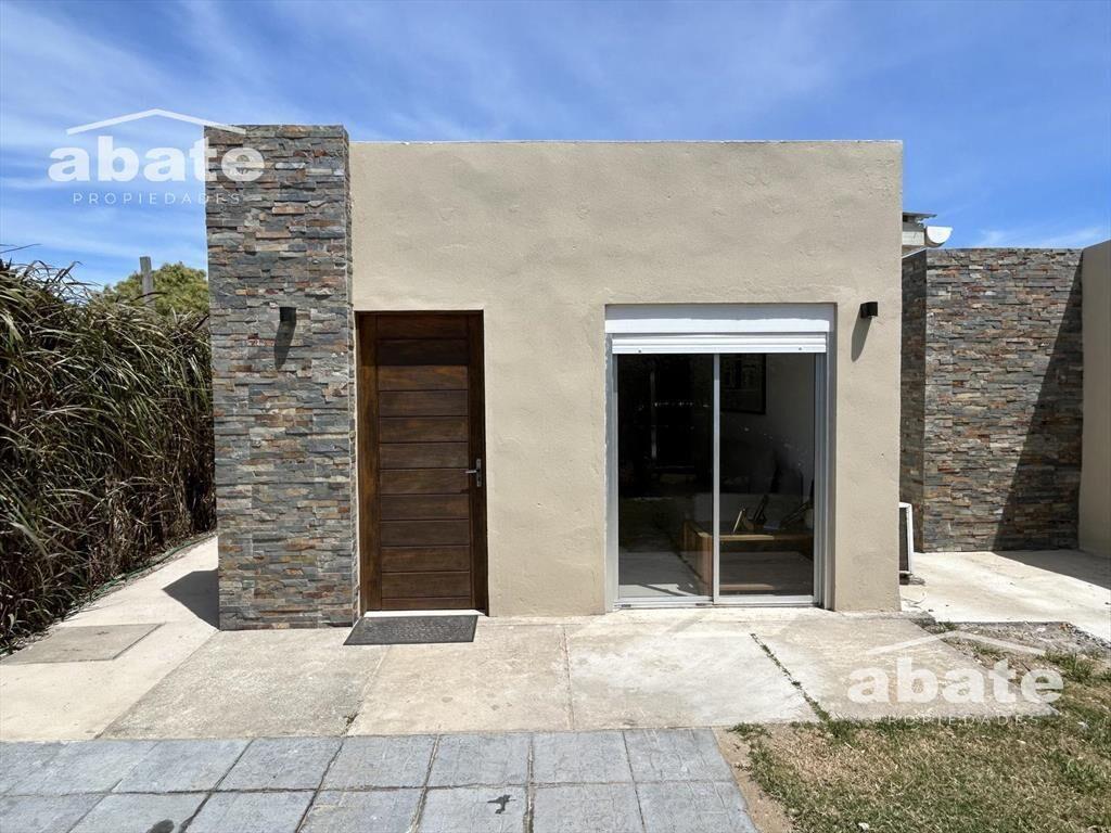 Alquiler casa un dormitorio en Balneario Buenos Aires