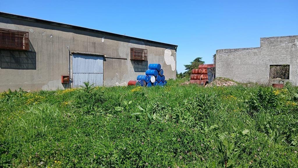 Venta de Terreno y Galpón de 1400m²