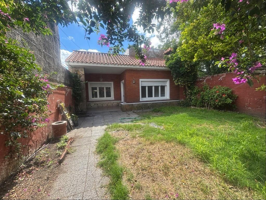 Venta de Casa 3 dormitorios jardín propio parrillero