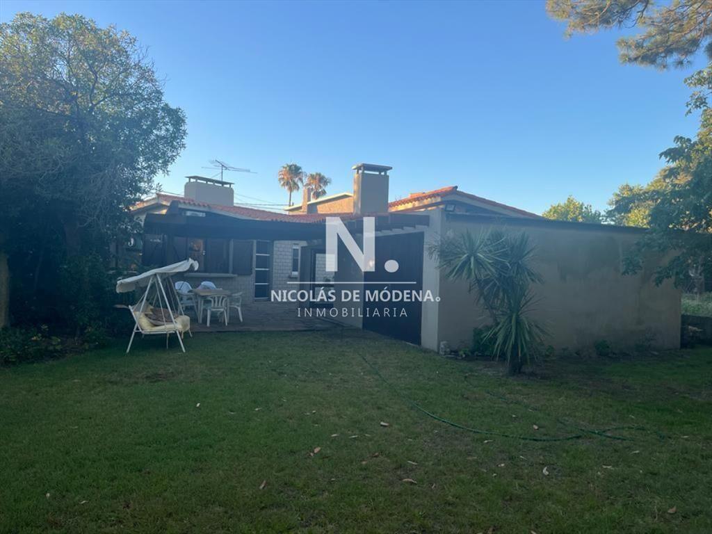 En venta casa amplia de 3 dormitorios en Playa