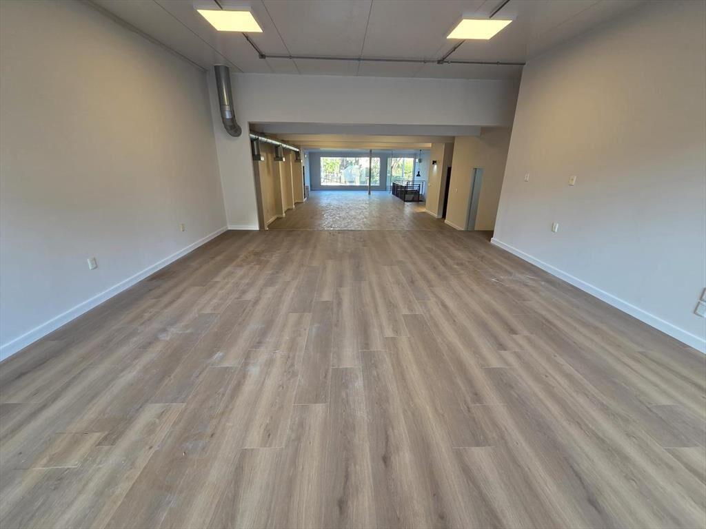 Ellauri frente Punta Carretas Shopping, 240 m2 , planta lla