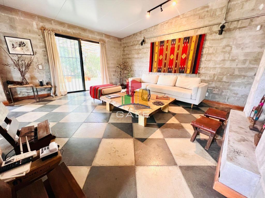 Casa en alquiler - Burnett