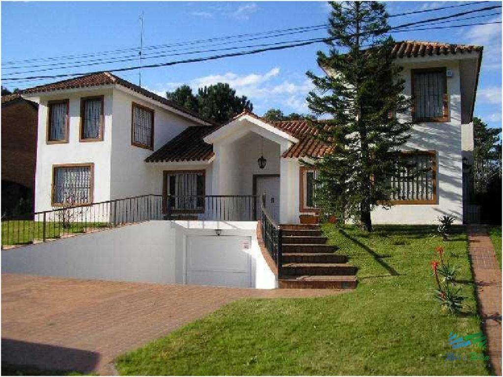 ALQUILO CASA CON PISCINA EN SAN RAFAEL, PUNTA DEL