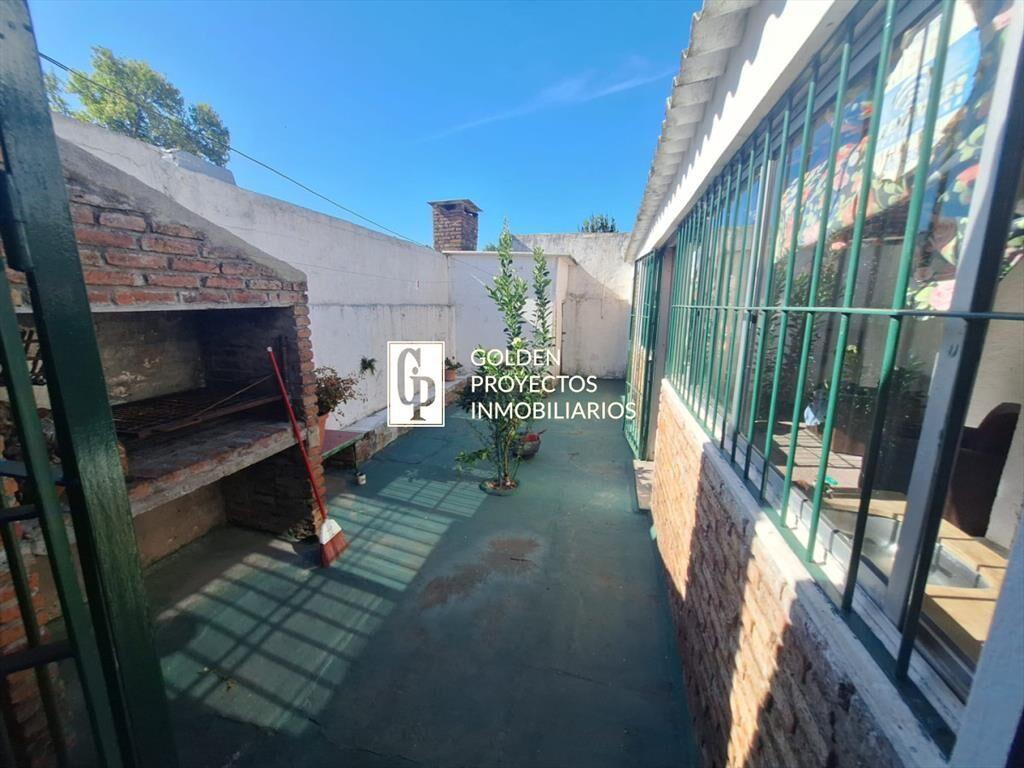 Casa en Venta o Inversion Tres Dormitorios en de