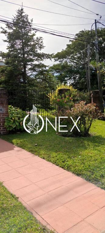 Venta de casa en La Floresta + apto.