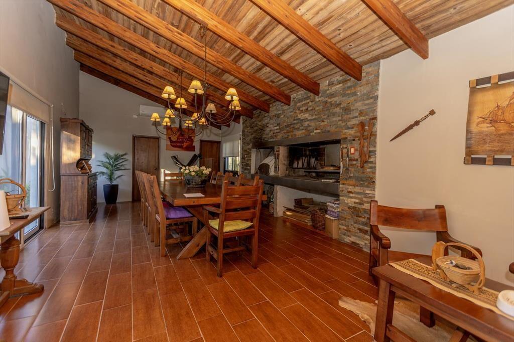 Casa en El Pinar con piscina y apto independiente