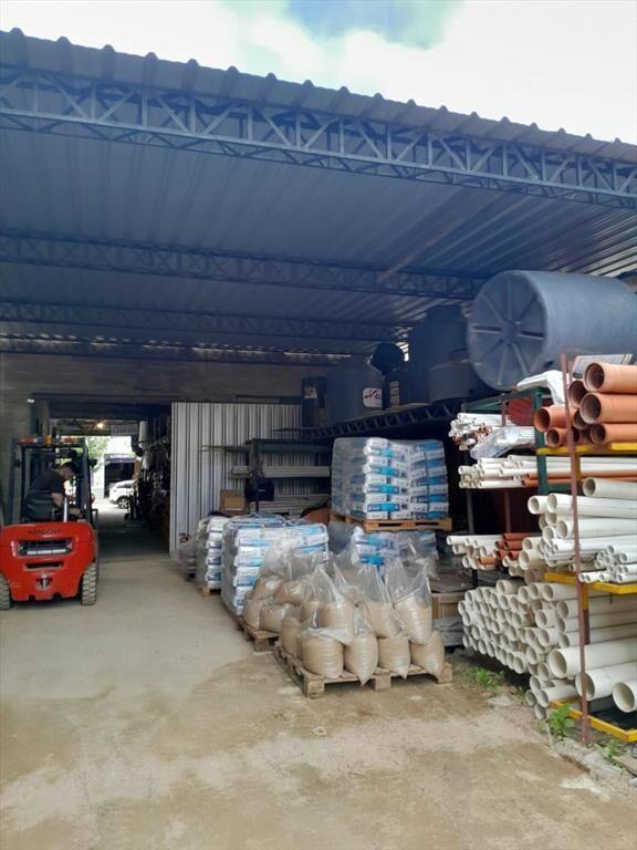 Venta Galpón 420m2 con Renta Aguada