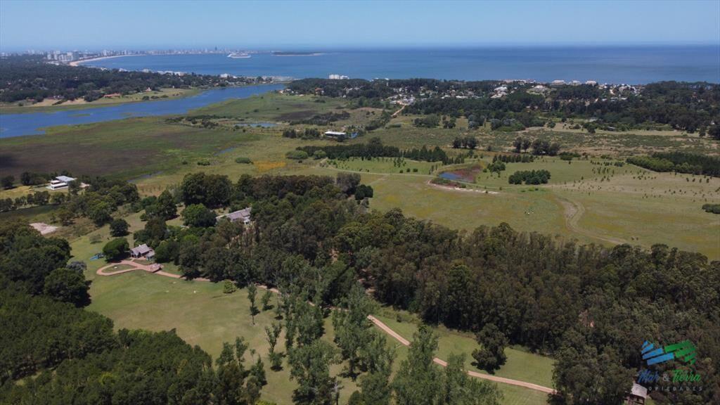 En venta chacra de 1 hectarea en Laguna del Punta