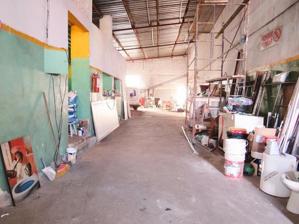 Venta Galpón 420m2 con Renta Aguada
