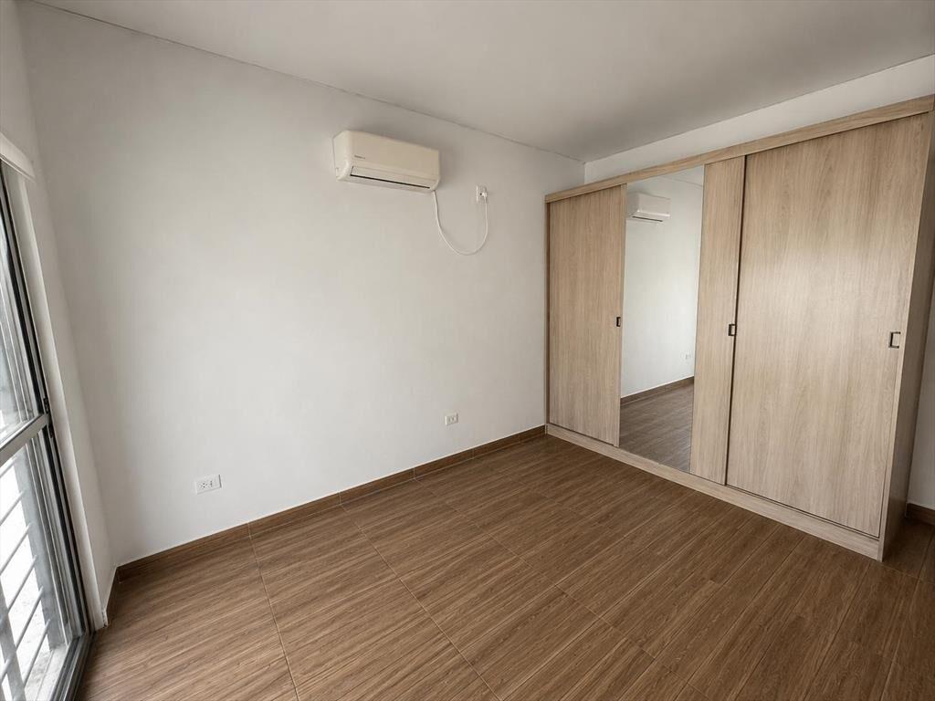 Agraciada y Piria , 148 m2, 5 dormitorios, 2 baños, excelen