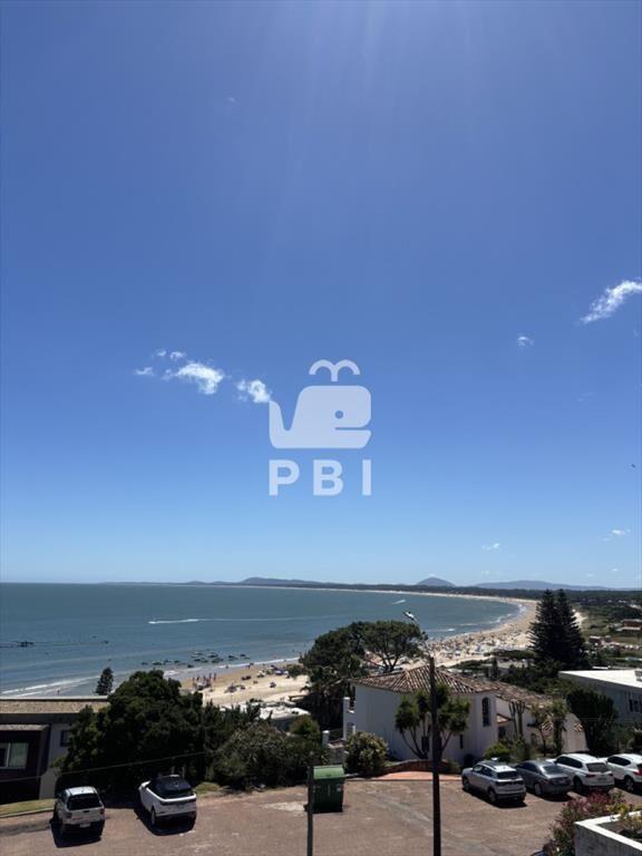 Casa en venta en Punta Ballena, con vista al mar.