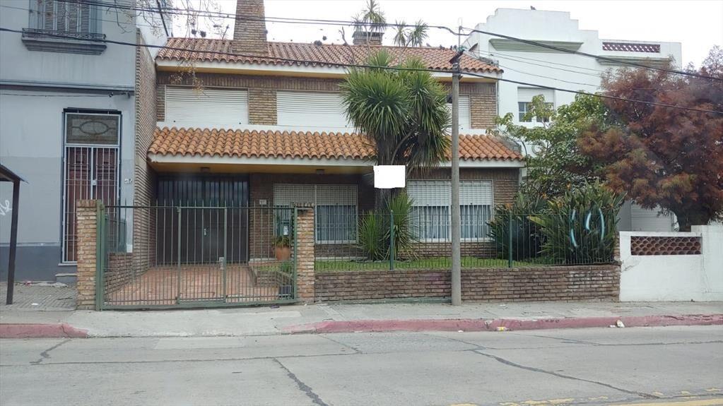 Casa en venta c/ cochera en Sayago