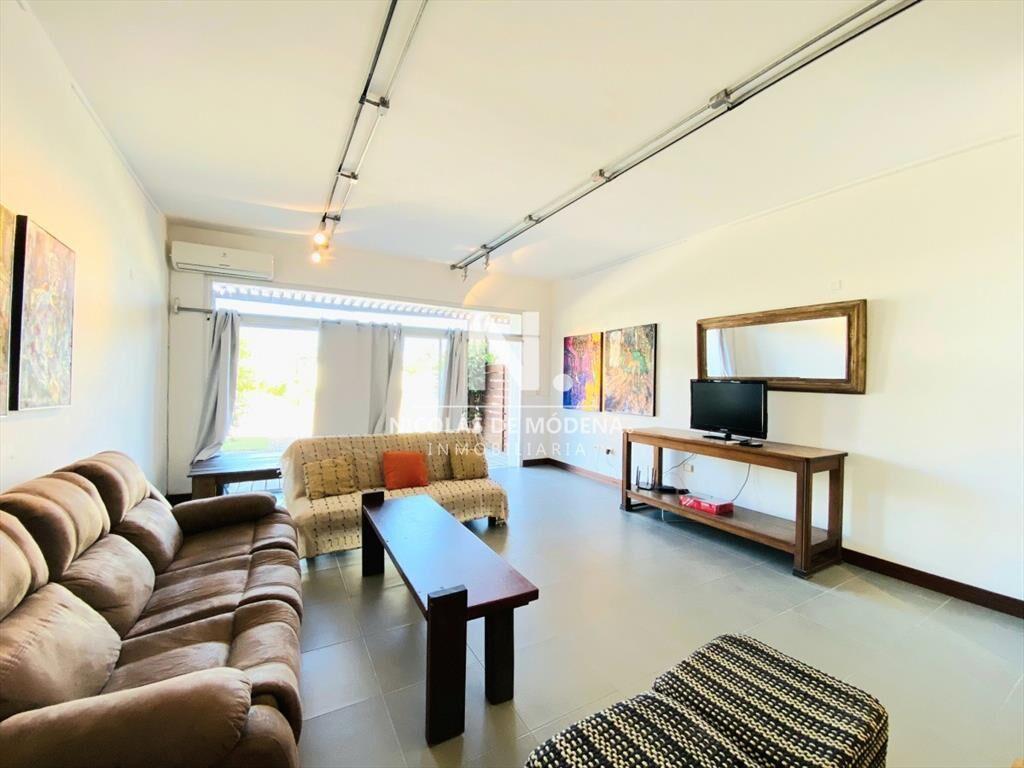 Apto en venta en moderno edificio ubicado a 3 cuadras de