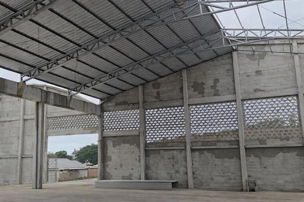 Proximo Garzón y San Quintin, Galpón de 2000m2, explanada d