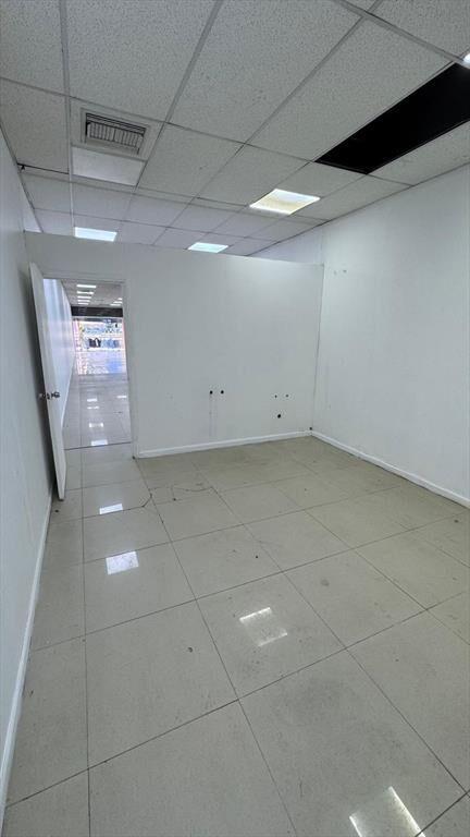Gran esquina, Agraciada y Pilar Costa, 85 m2 , 5 mts de fre