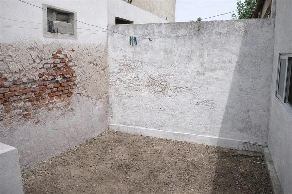 Casa a restaurar con renta actual