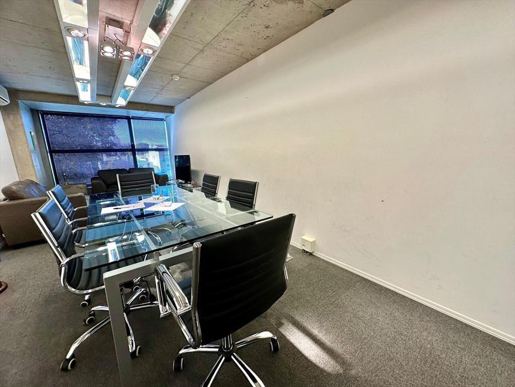 Gamma Tower oficina con renta en edificio de categoría