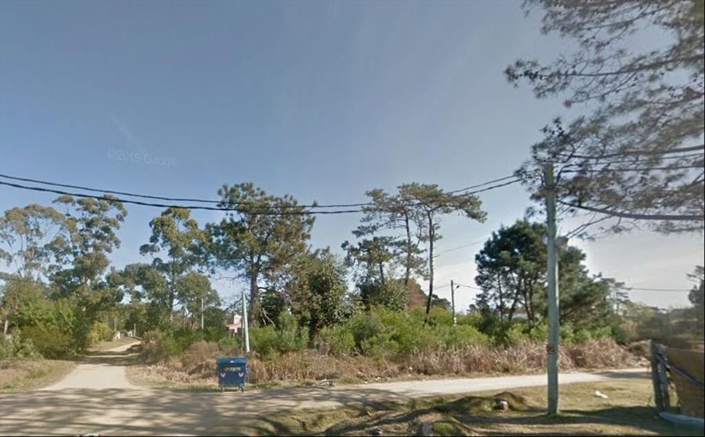 TERRENO EN VENTA EL PINAR A UNA CUADRA DEL MAR