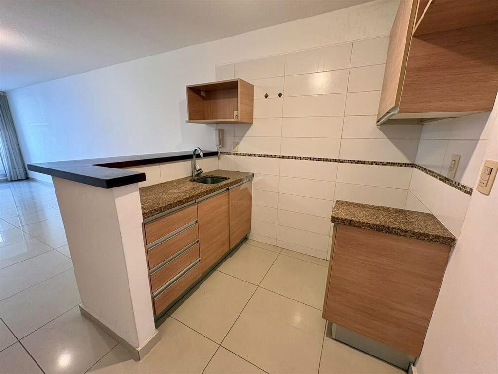 ALQUILER APTO POCITOS 1 DORMITORIO TERRAZA Y GARAJE