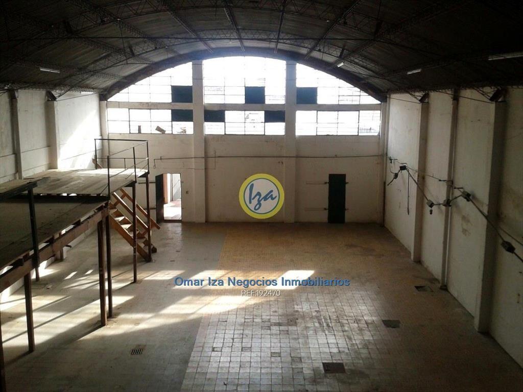 Venta local industrial deposito galpon Jacinto Vera, venta