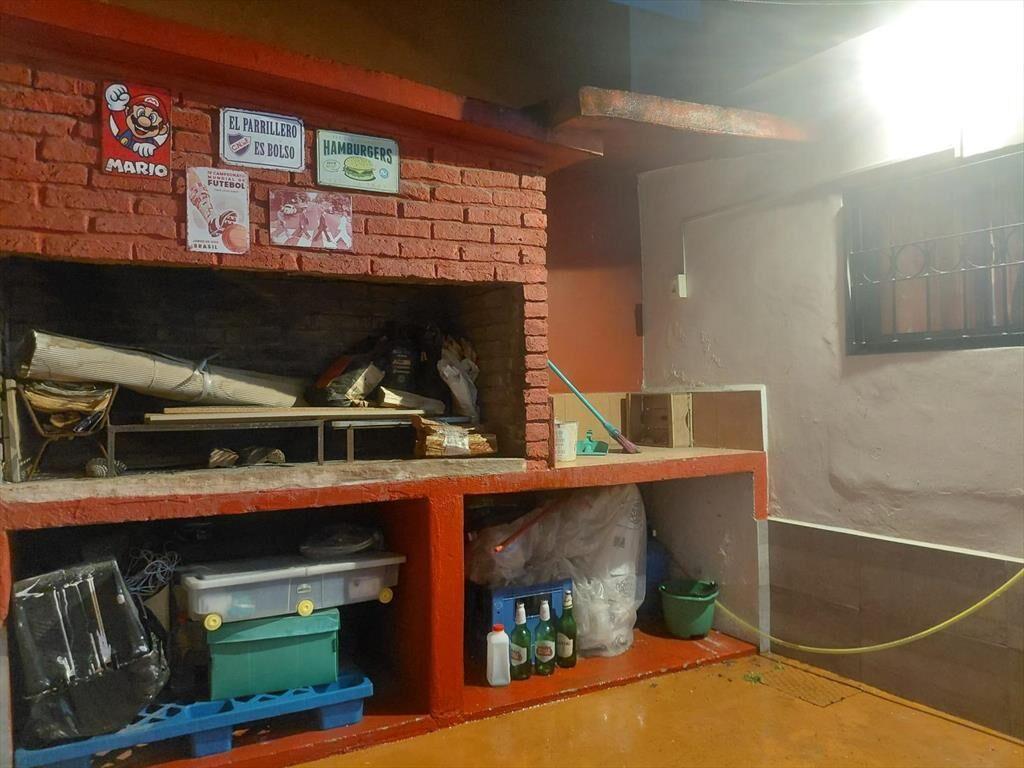 VENTA APARTAMENTO DOS DORMITORIOS EN CERRITO CON PATIO Y PA